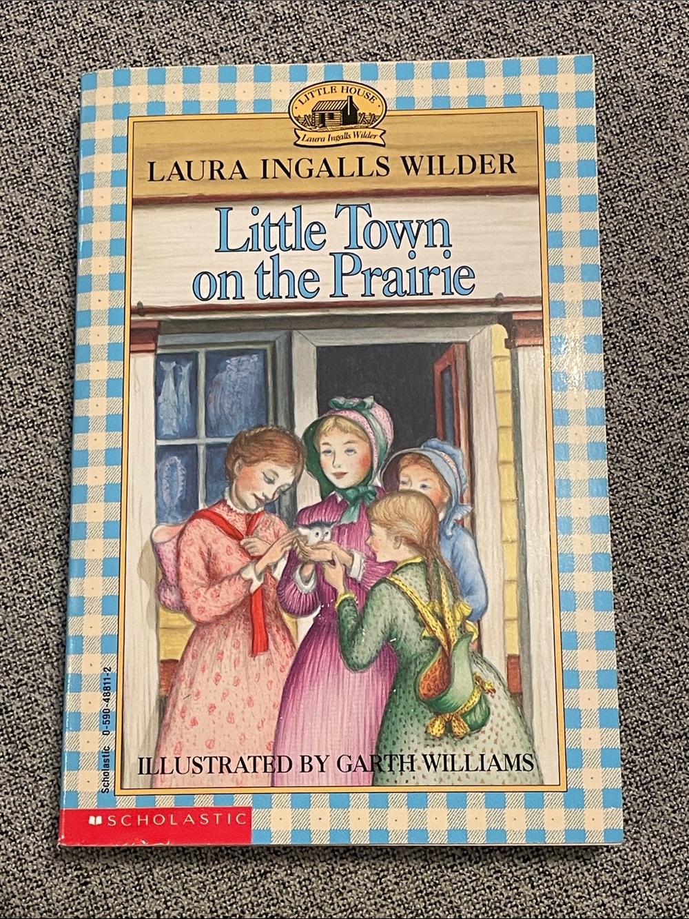 Little Town on the Prairie by Laura Ingalls Wilder Kids Paperback Book GUC